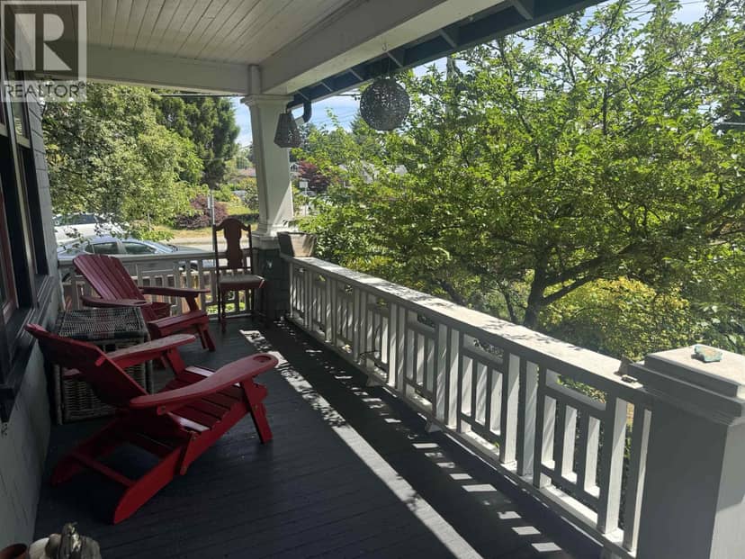 364 E 14TH STREET, North Vancouver, photo 3