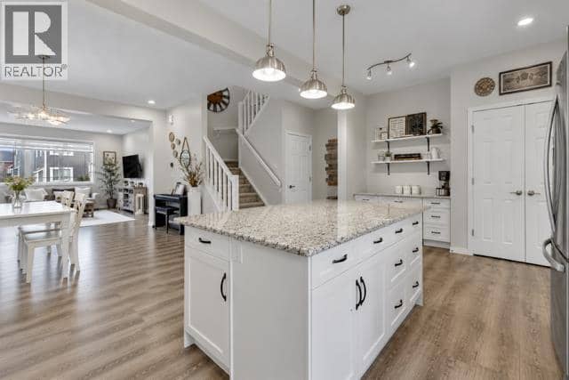 177 Yorkville Manor SW, Calgary, photo 4