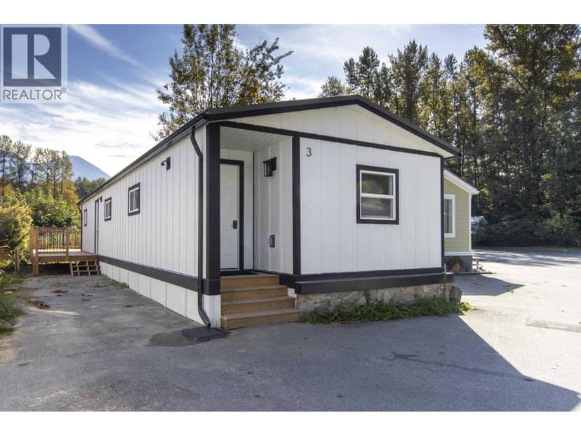 3 39884 Government Road, Squamish