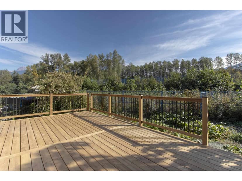 3 39884 Government Road, Squamish, photo 3