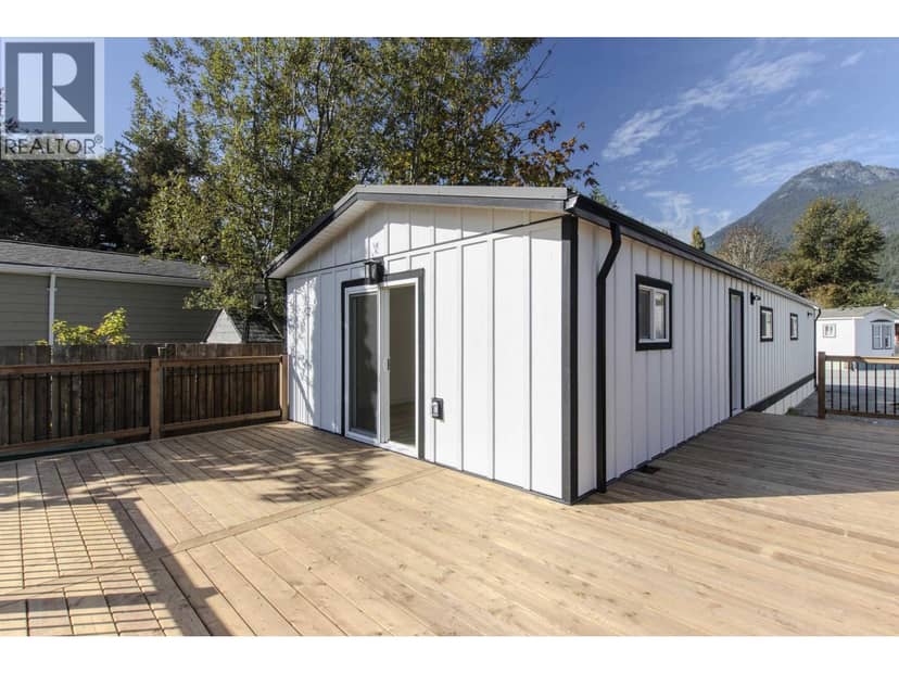 3 39884 Government Road, Squamish, photo 2