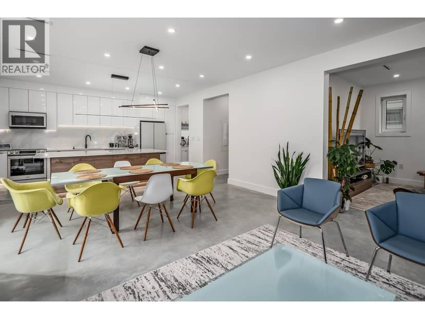 251 Douglas Crescent, Richmond, photo 8
