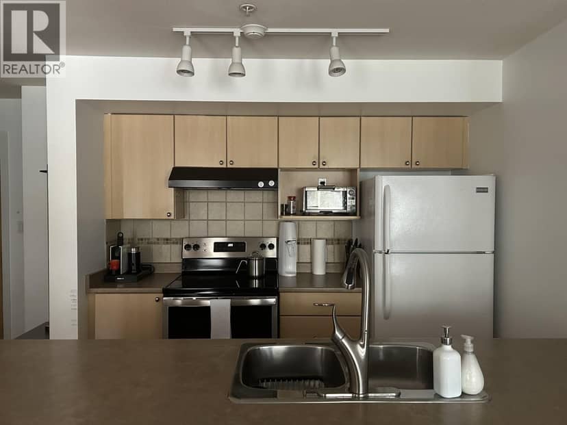 210 2891 E Hastings Street, Vancouver, photo 4