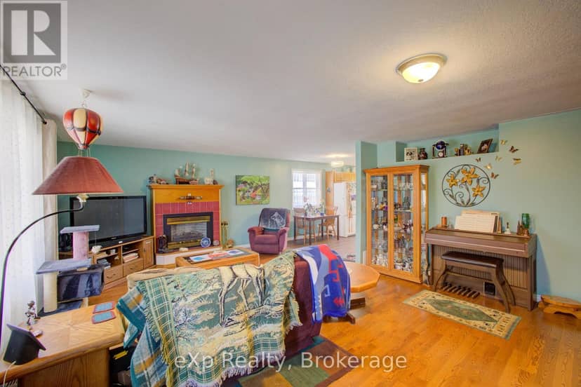 685 Reserve Avenue S, North Perth, photo 5