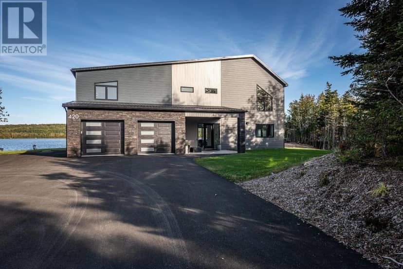 420 Greyowl Drive, Middle Porters Lake, photo 2