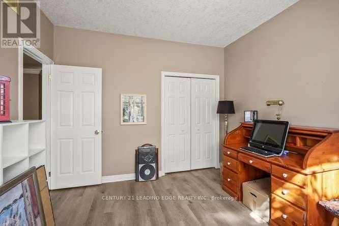 28 - 1574 Richmond Street, London North, photo 8