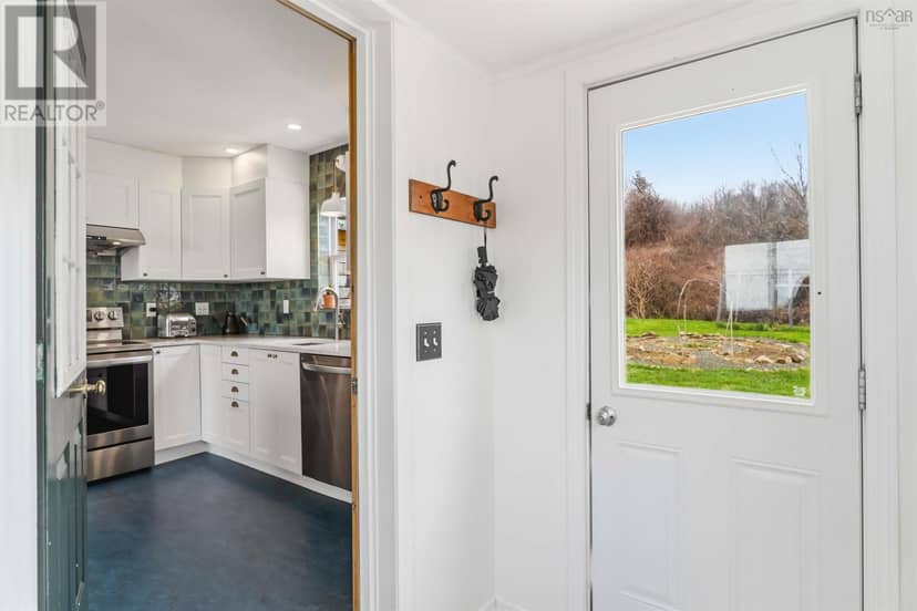 521 Granville Road, Victoria Beach, photo 6