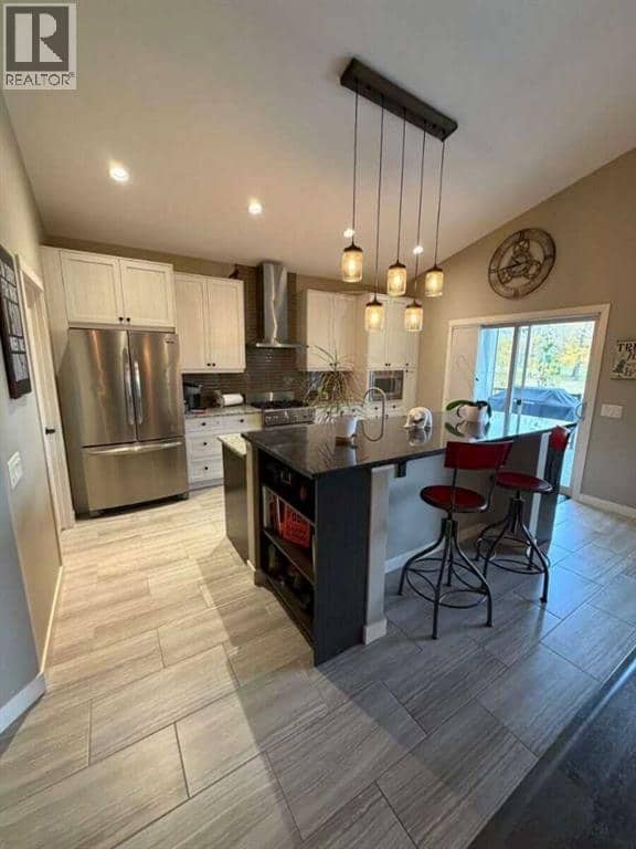826 Stonehaven Drive, Carstairs, photo 4