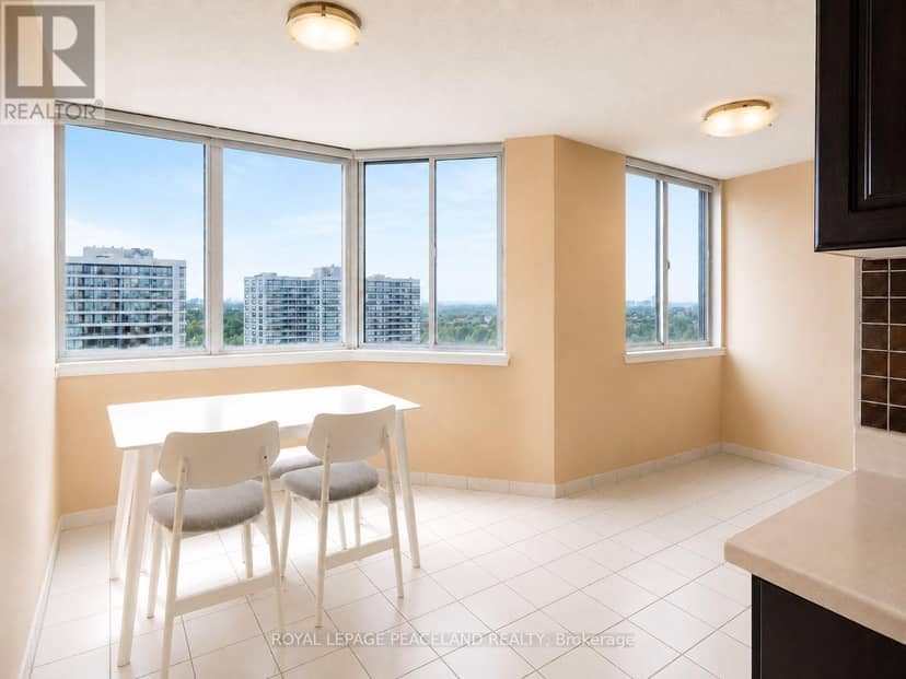 1909 - 80 Alton Towers Circle, Toronto, photo 6