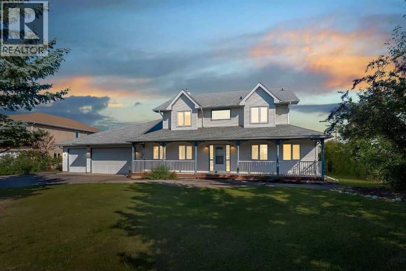 707 East Lakeview Road, Chestermere