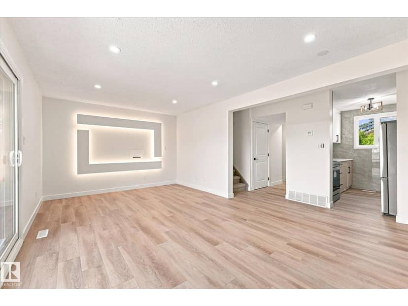 18307 66 AV NW, Edmonton, photo 3