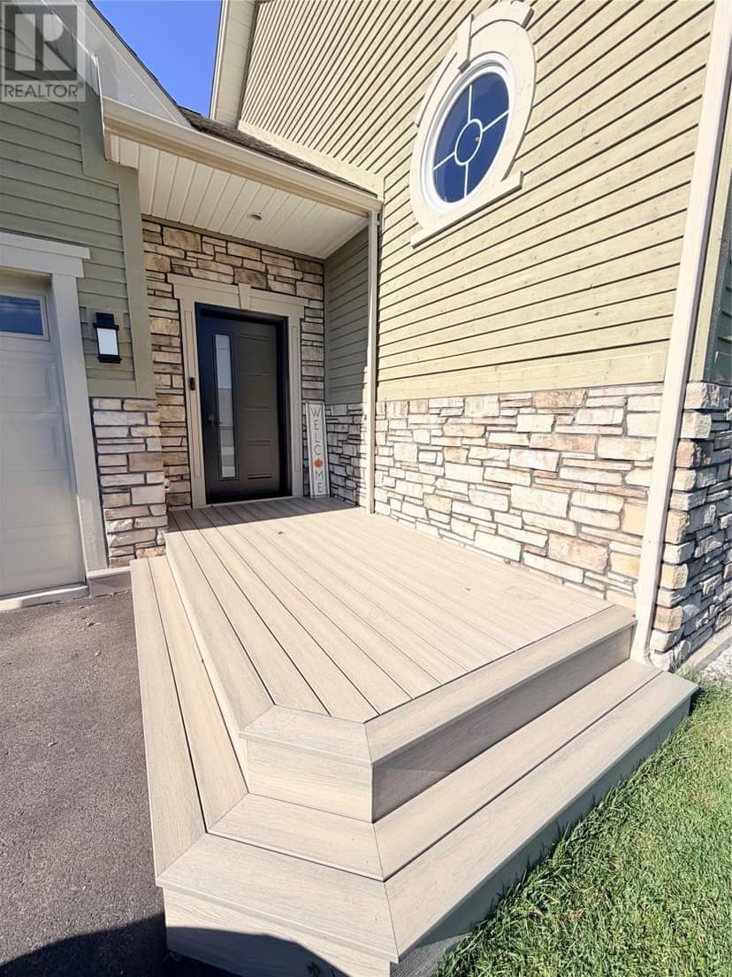 10 Ball Street, Deer Lake, photo 2
