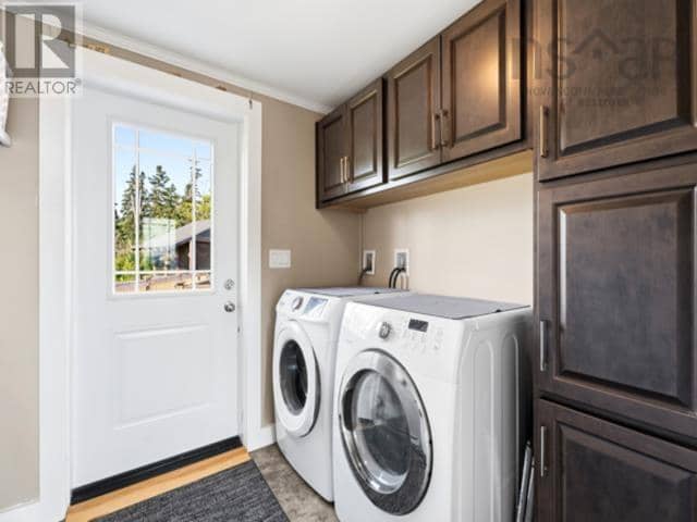 1031 West Bay Road, West Bay, photo 5