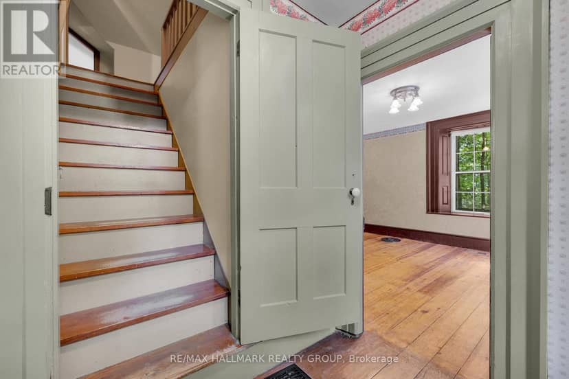 30 Ballycanoe Road, Front of Yonge, photo 7