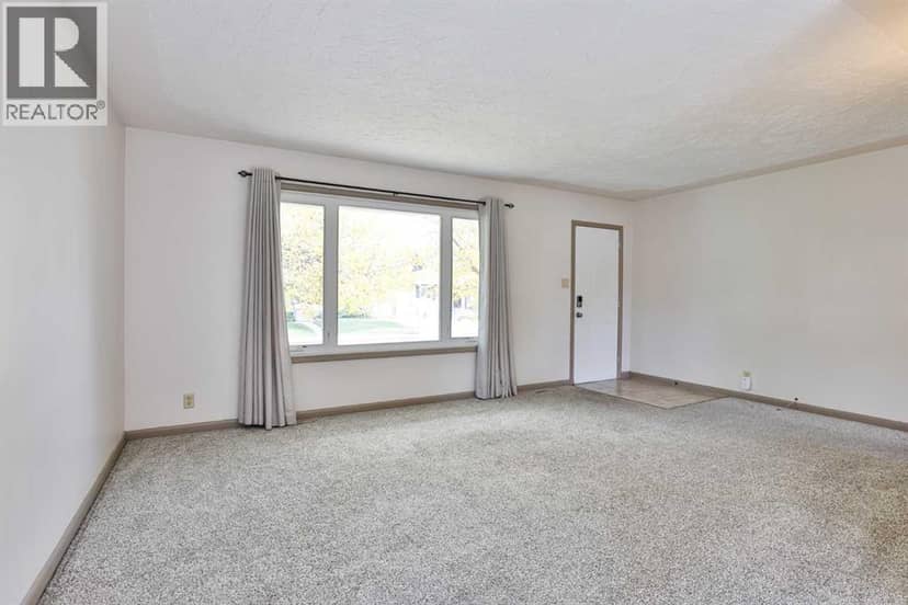 517 10 Street N, Lethbridge, photo 4
