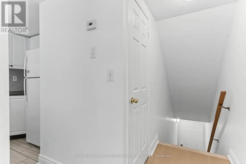 2016 - 3035 Finch Avenue W, Toronto, photo 4