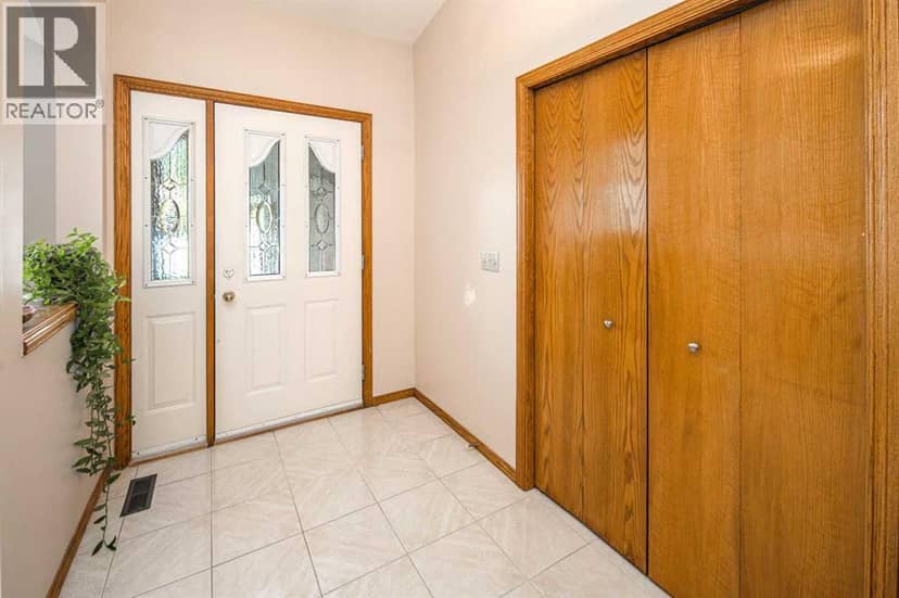6915 Christie Estate Boulevard SW, Calgary, photo 4