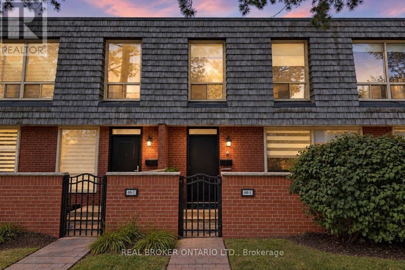 3 - 69 Upper Canada Drive, Toronto