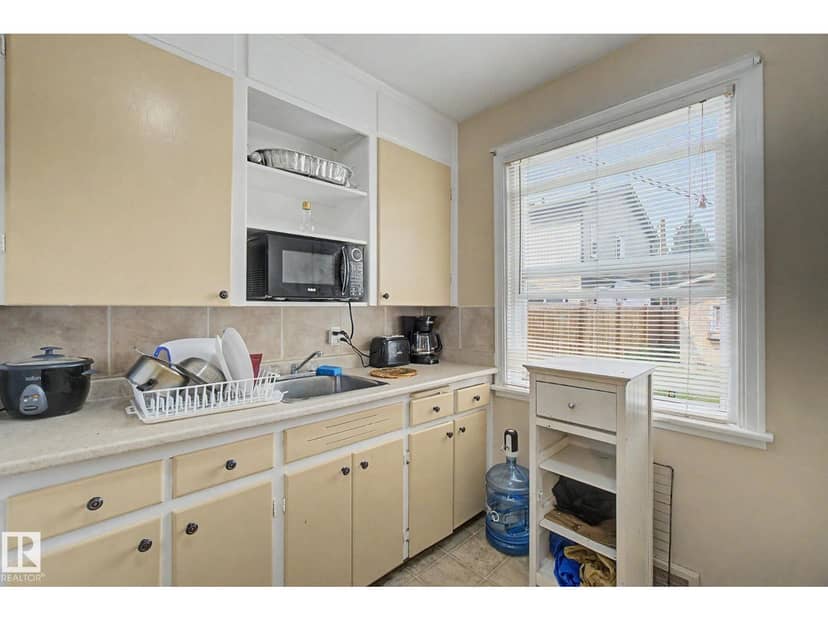 8710 83 AV NW, Edmonton, photo 6