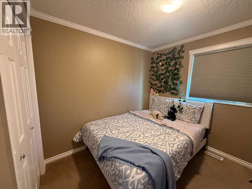 204, 5300 45 Avenue, Grimshaw, photo 2