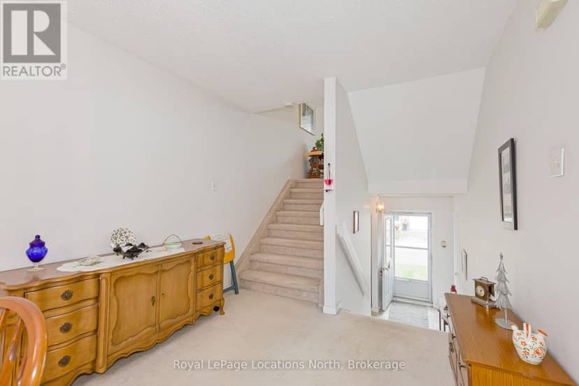 8 - 403 Thomas Street S, Clearview, photo 5