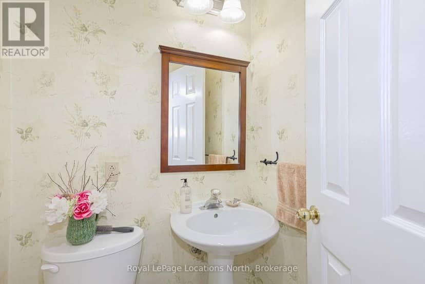 8 - 403 Thomas Street S, Clearview, photo 6