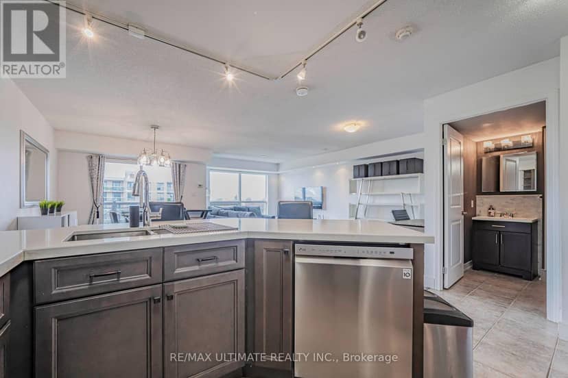 513 - 872 Sheppard Avenue W, Toronto, photo 4