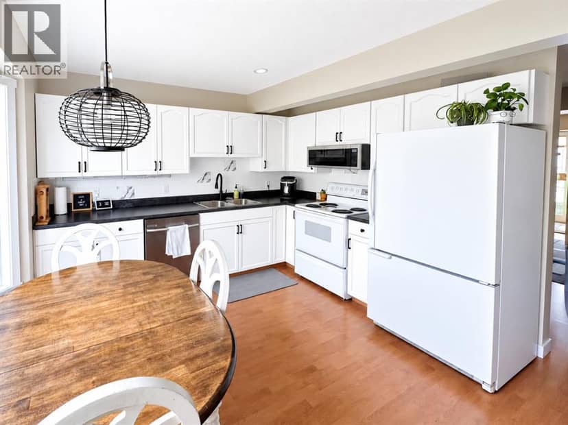 304 Christie Park Mews SW, Calgary, photo 5