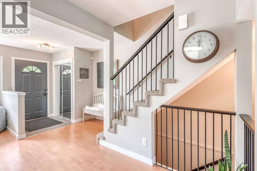 304 Christie Park Mews SW, Calgary, photo 3