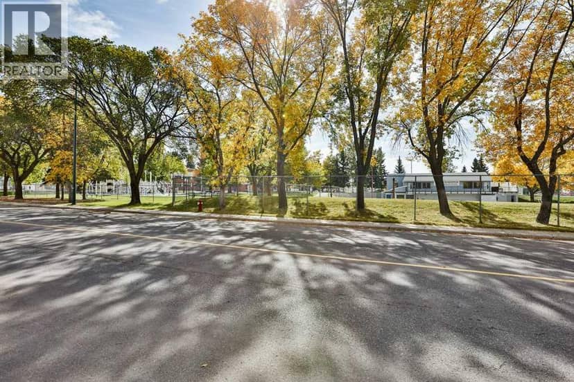 1615 5 Avenue N, Lethbridge, photo 2