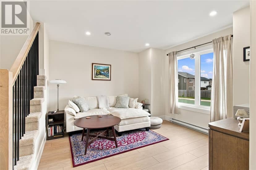 58 Lilac Crescent, St. John's, photo 3