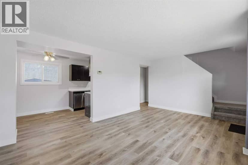 C1, 35 Nash Street, Red Deer, photo 5