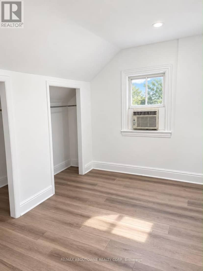 70 Wellington Street S, Hamilton, photo 6