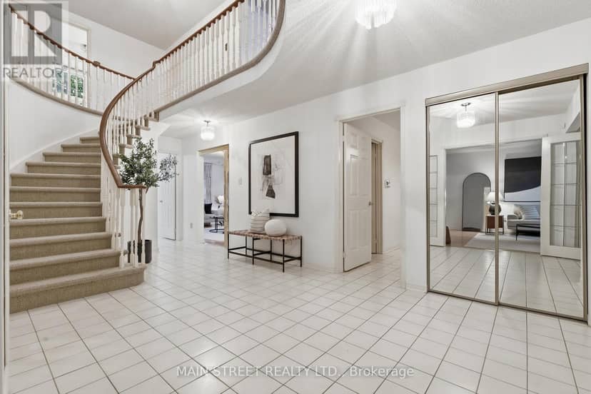 95 Whistling Hills Drive, Toronto, photo 3
