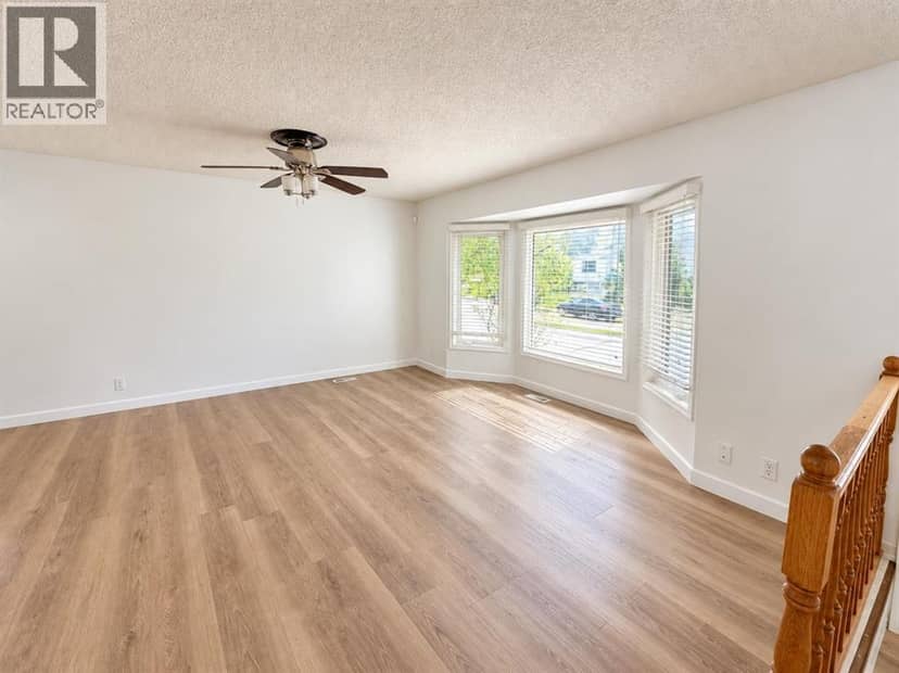 5230 Whitestone Road NE, Calgary, photo 3