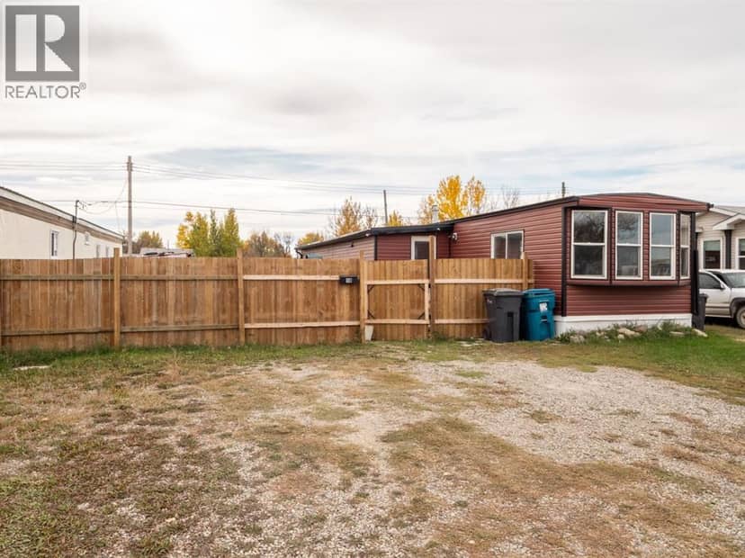 18, 226 N 2 Street W, Magrath, photo 3