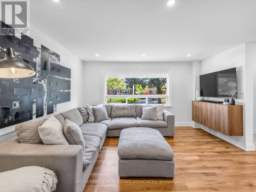 36 Jodphur Avenue, Toronto, photo 6