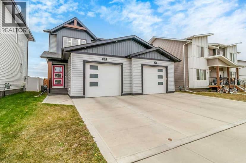 32 Iron Gate Boulevard, Sylvan Lake