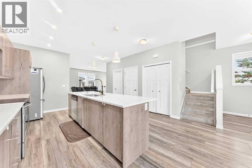 156 South Point Court SW, Airdrie, photo 8