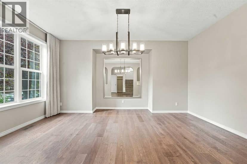113 Ypres Green SW, Calgary, photo 7