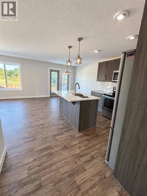 49 Hawthorn Place, Sylvan Lake, photo 3