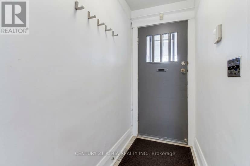 43 Torrens Avenue, Toronto, photo 4