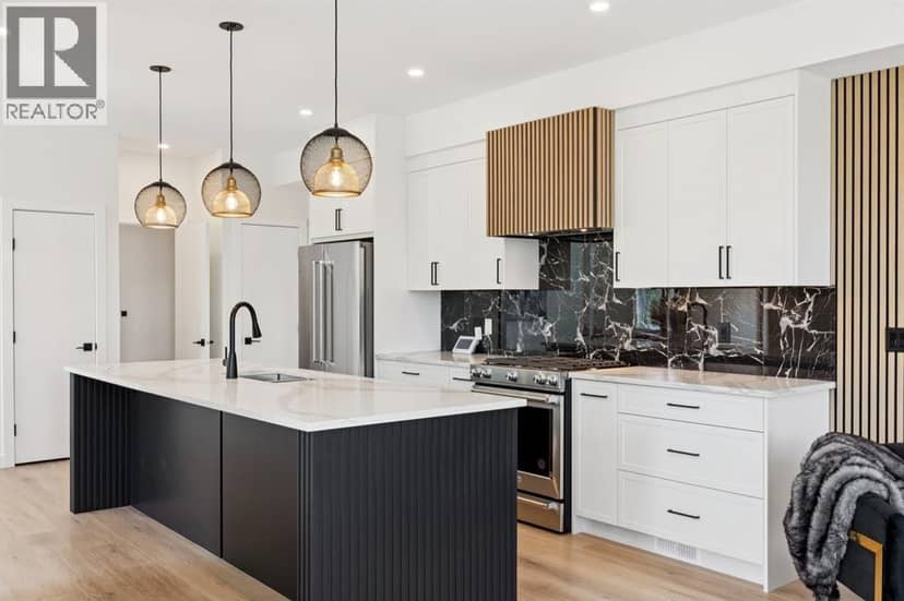 2402 Westmount Road NW, Calgary, photo 6