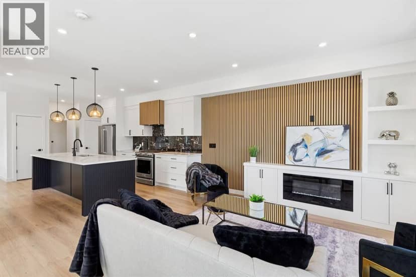 2402 Westmount Road NW, Calgary