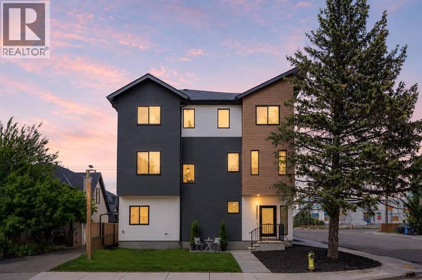 2402 Westmount Road NW, Calgary, photo 2