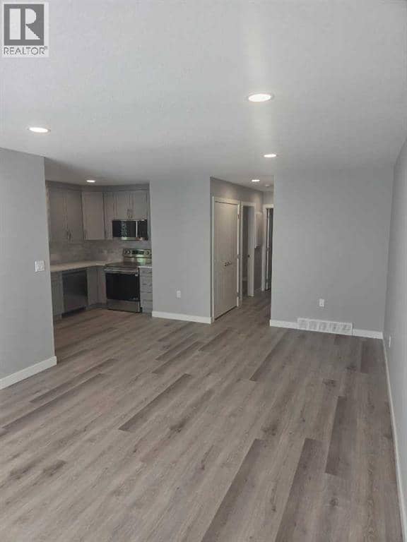 2, 969 2 Street SE, Medicine Hat, photo 7