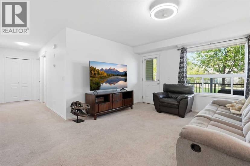 400, 8 Bayside Place, Strathmore