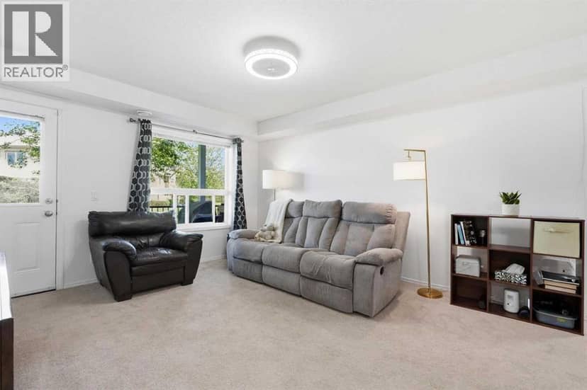 400, 8 Bayside Place, Strathmore, photo 3