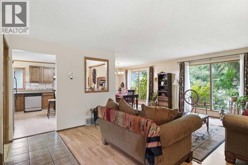 7 Glenport Road E, Cochrane, photo 4