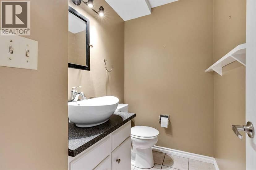 105, 107 Elm Place, Okotoks, photo 5